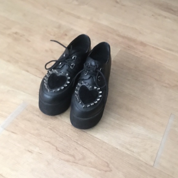 Demonia Shoes - 🖤 Demonia Heart Creepers 🖤